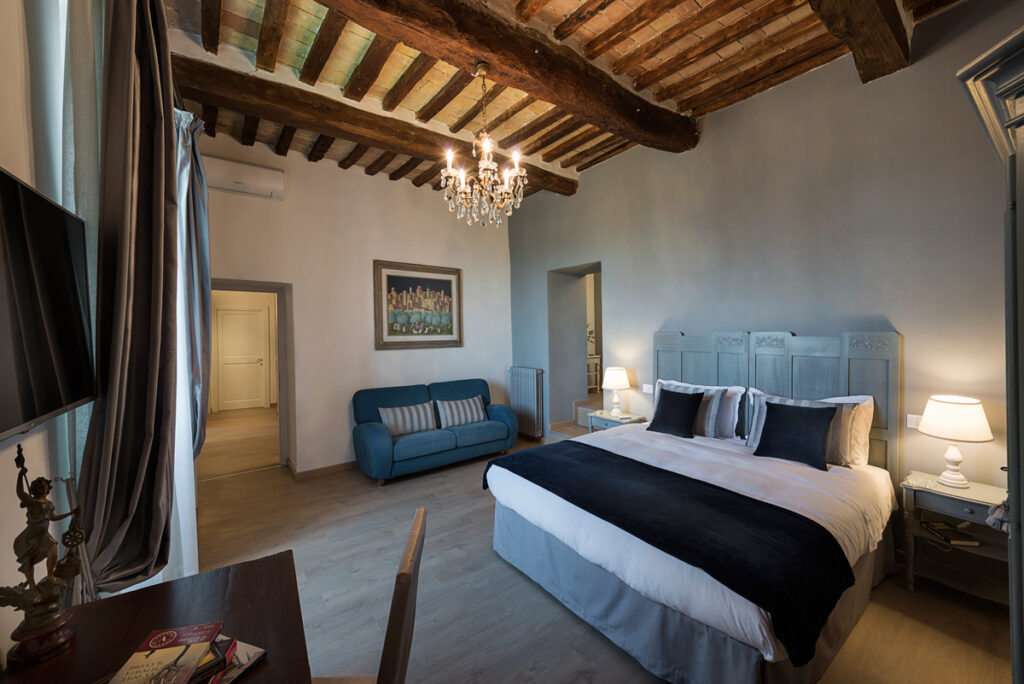 Villa Elisa, inside