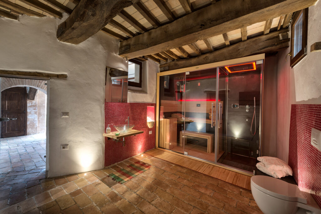 Villa Elisa, inside