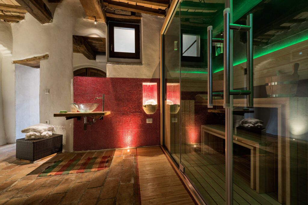 Villa Elisa, inside